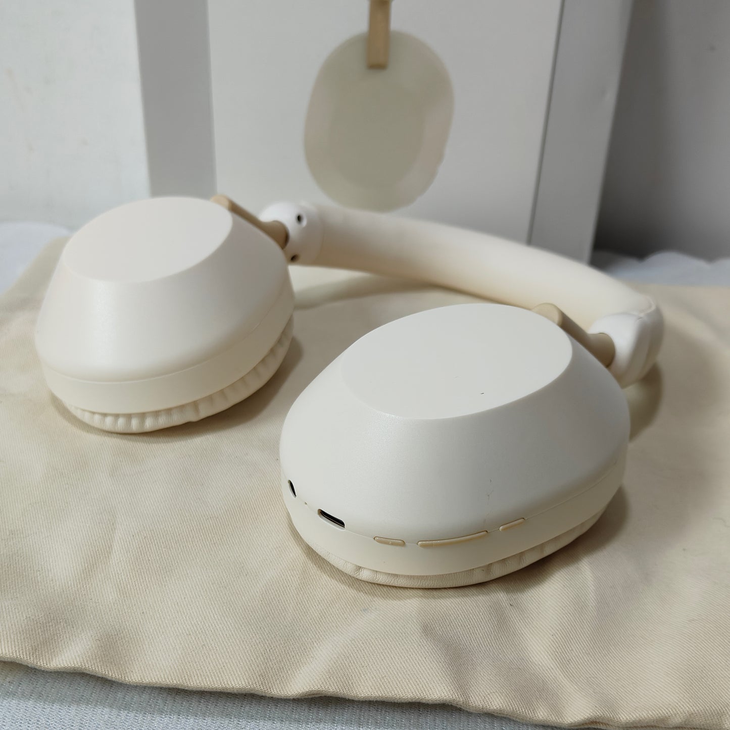 1 pcs WH-1000XM5 Head-mounted Bluetooth Headphones Shipping Free